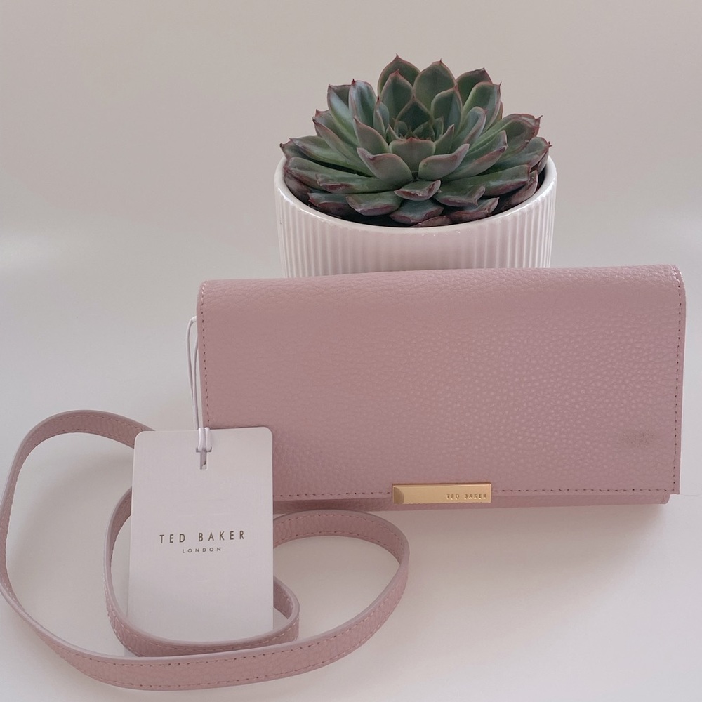 NWT Ted Baker London Shazdeh Leather Wallet on a chain in Pale Pink